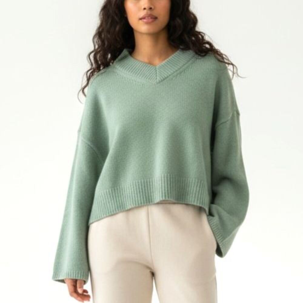 NEW Gap CashSoft Cropped High V-Neck Sweater Women Medium Mint Green Boxy Fit